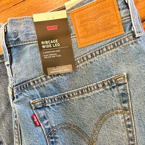 Levi’s ribcage wide leg